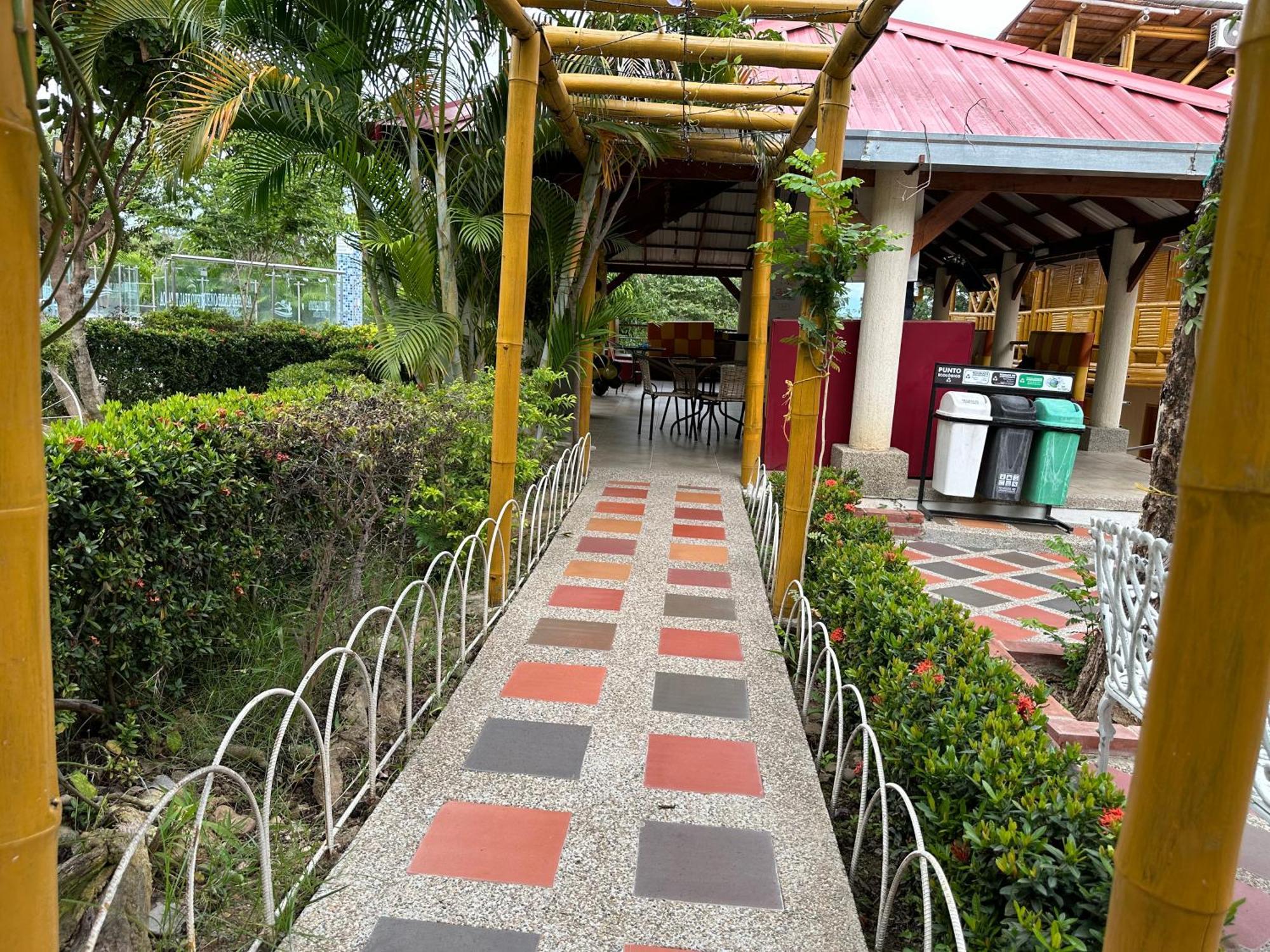 Hv Sueno Real Tatacoa Hotel Villavieja Exterior foto
