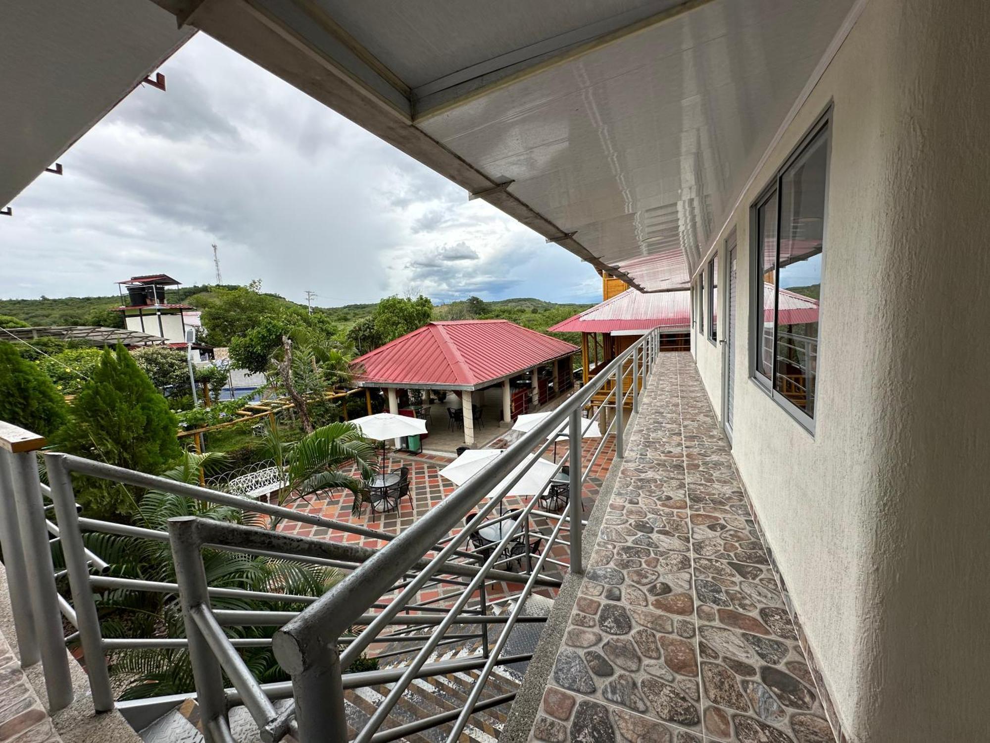 Hv Sueno Real Tatacoa Hotel Villavieja Exterior foto