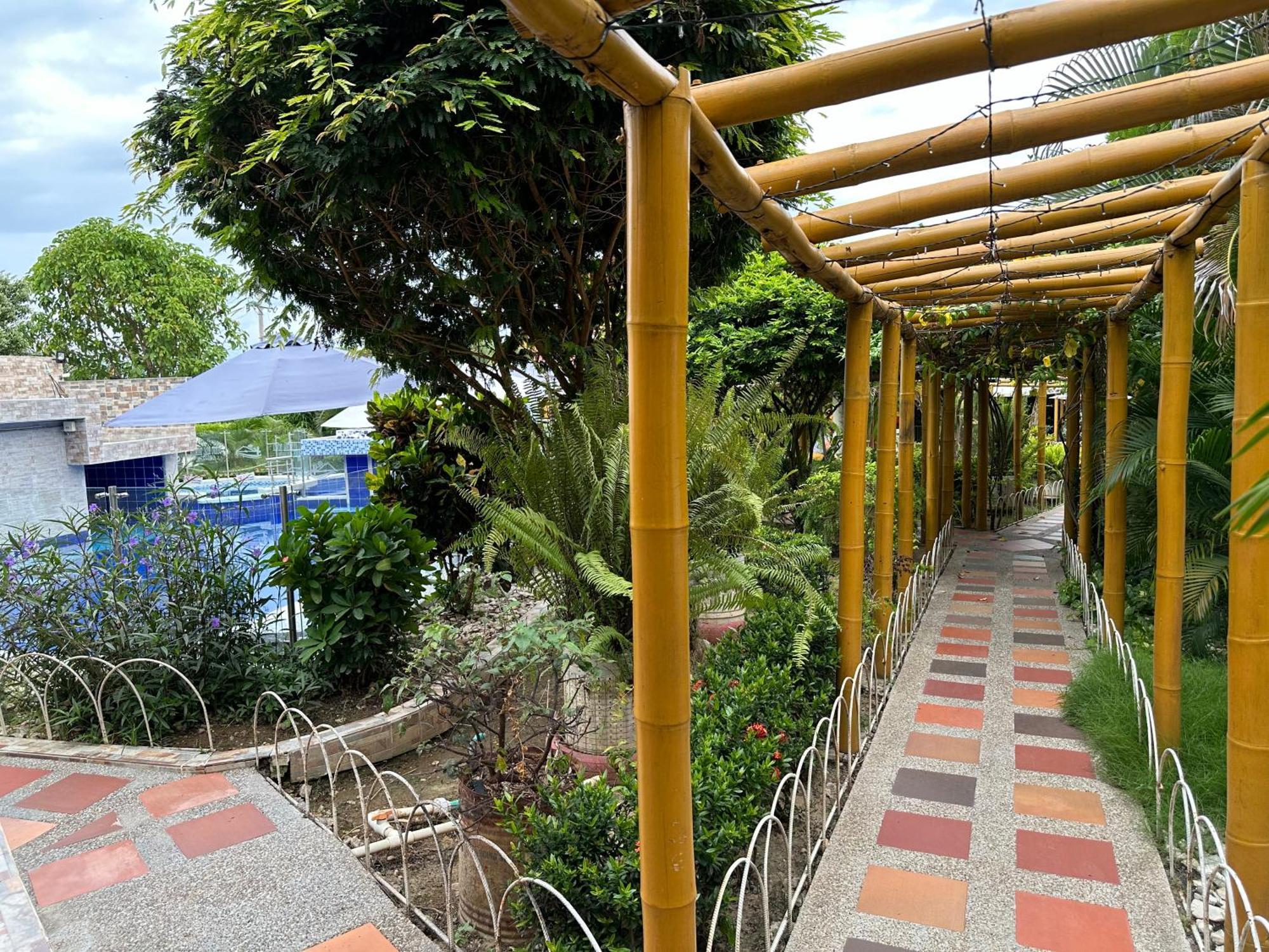 Hv Sueno Real Tatacoa Hotel Villavieja Exterior foto